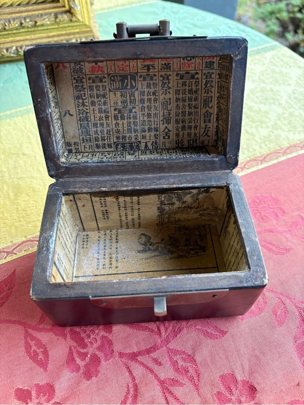 Vintage Chinese Black Lacquered Jewelry or Trinket Box with Gold Floral Top